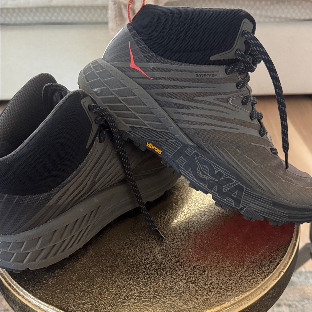 Hoka Men's Black and Gray Athletic Shoes